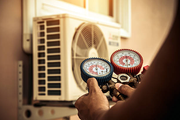 Professional Ac Installation technician working in Burnettsville, IN